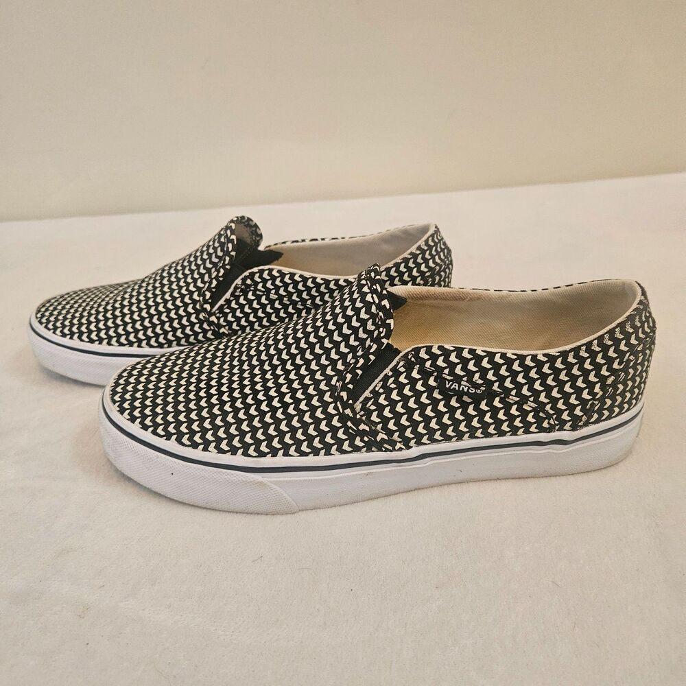 Vans Womens Size 8 Off The Wall Slip-On Canvas Sneaker Black White 721356